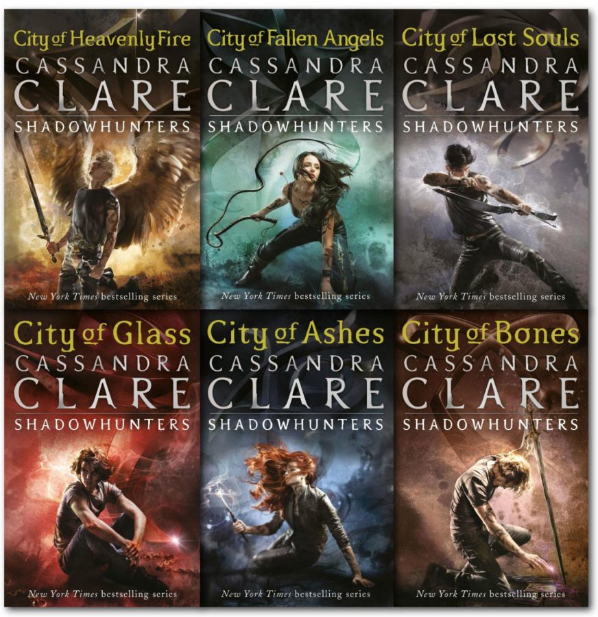 Photo+taken+from%3A+http%3A%2F%2Fdebrasbookcafe.blogspot.com%2F2018%2F09%2Fseries-review-mortal-instruments-by.html.+